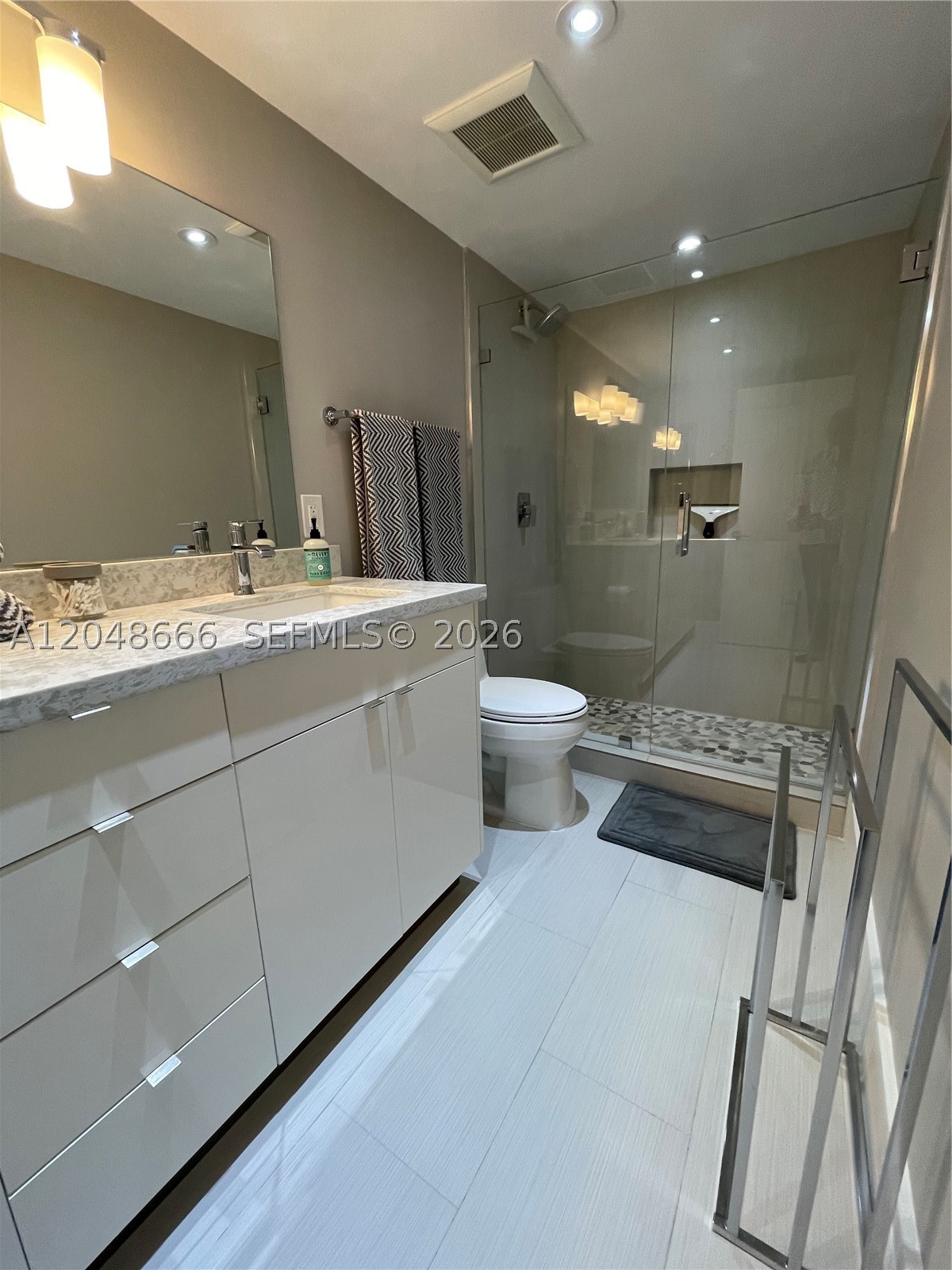2500 Parkview Dr 1405 Property Photo 39