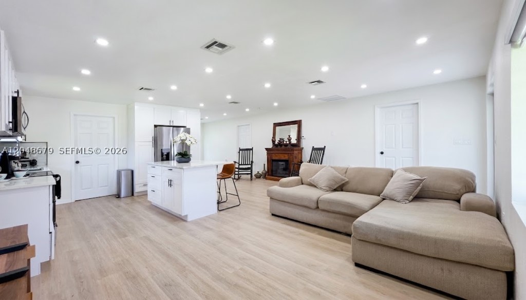 525 N Granja St Property Photo 14