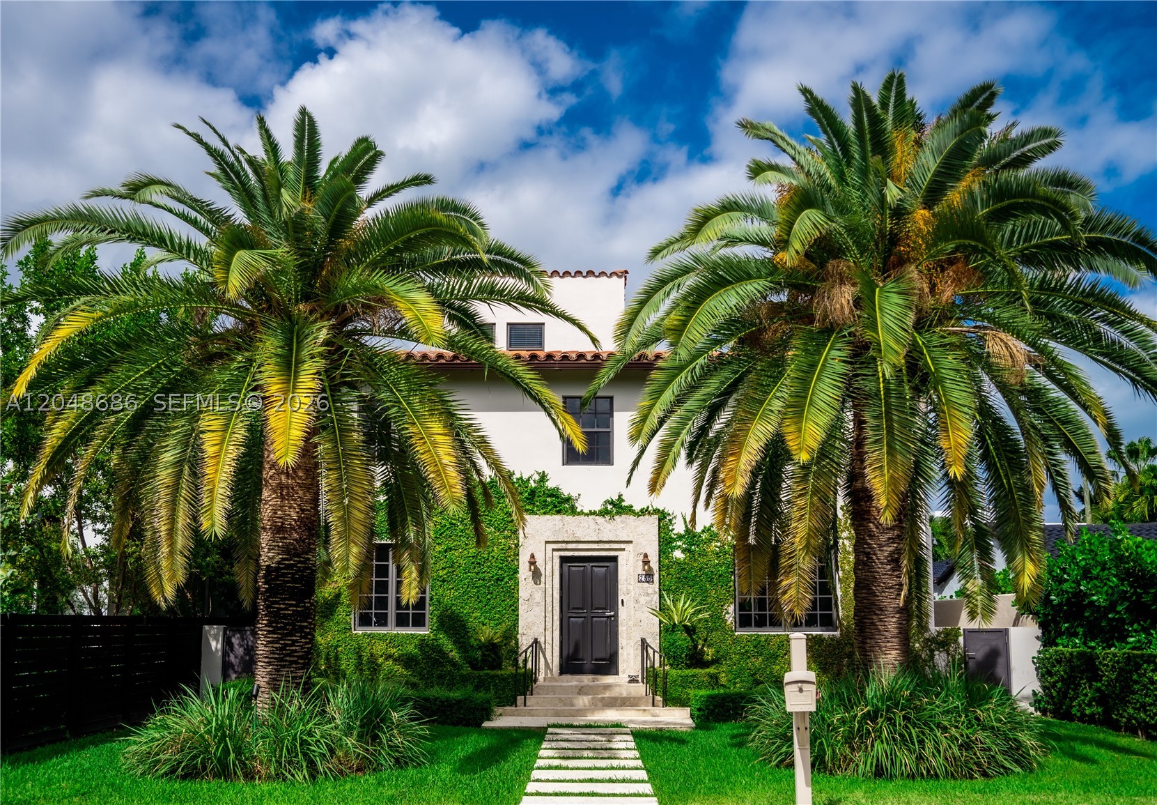 255 PALM AVENUE Property Photo 1