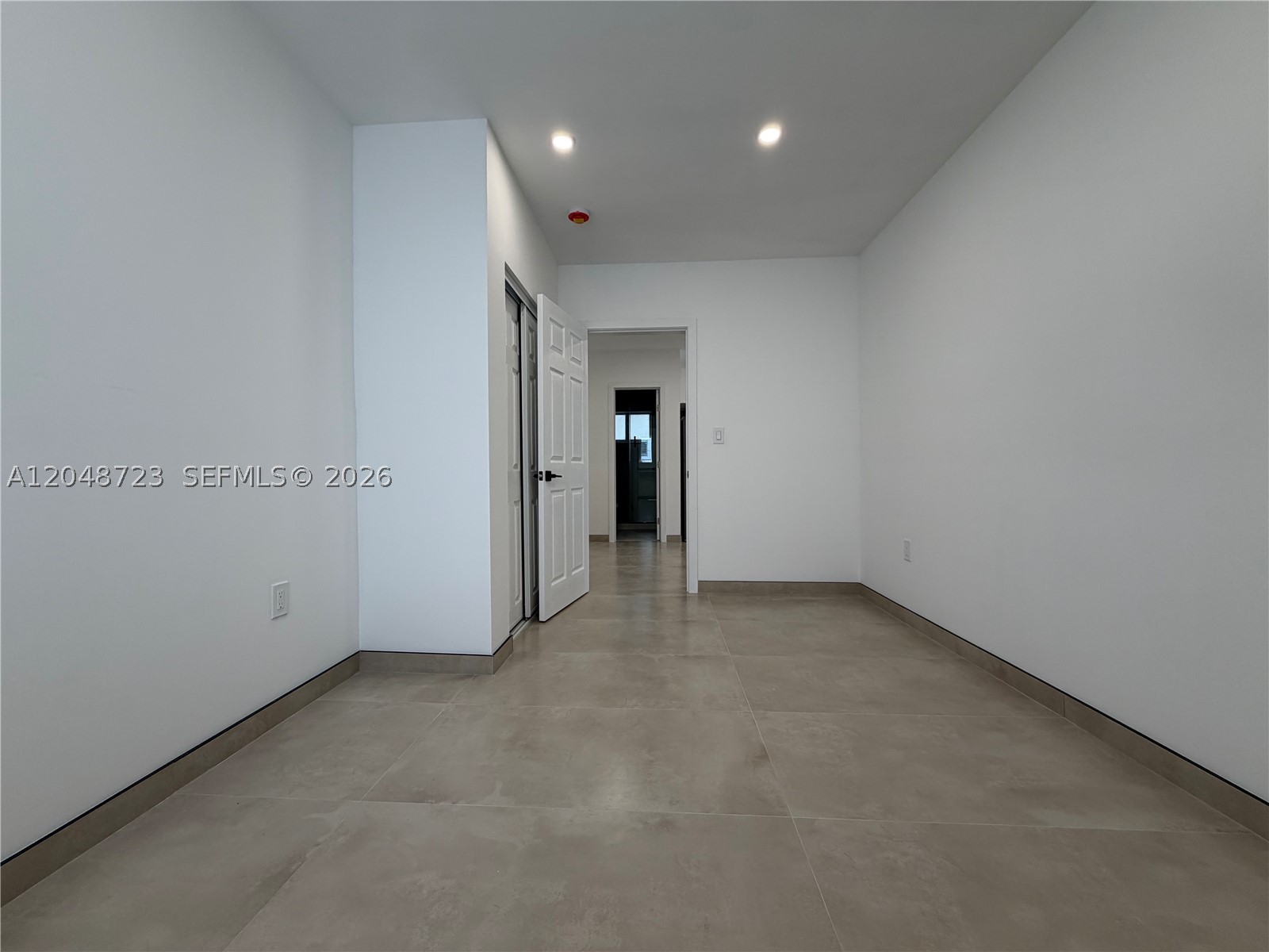 1235 Normandy Dr 7 Property Photo 3