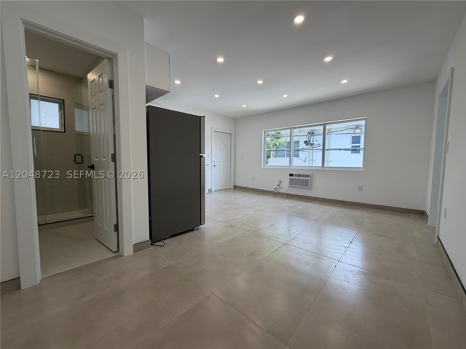 1235 Normandy Dr 7 Property Photo 11