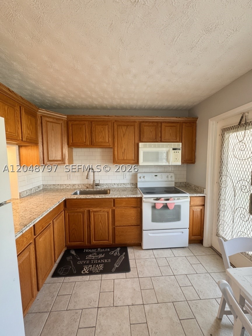 950 Hillcrest Dr 109 Property Photo 4