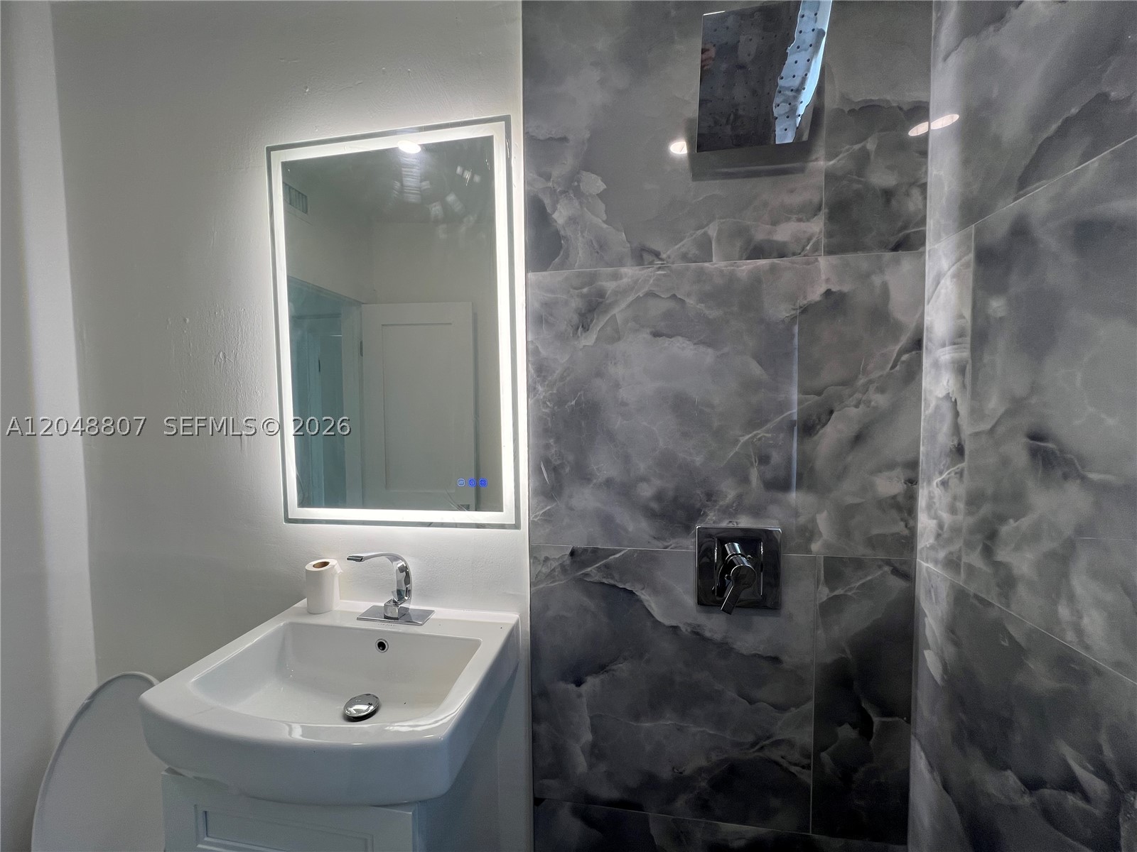 1831 Wilmington St Property Photo 6