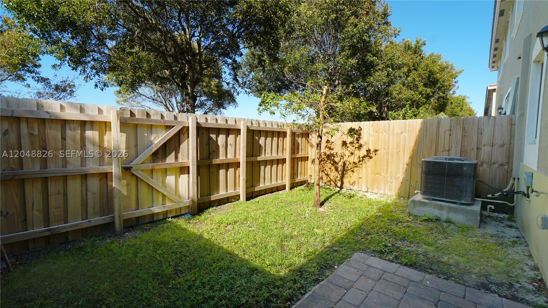 2411 Se 10th St 2411 Property Photo 31