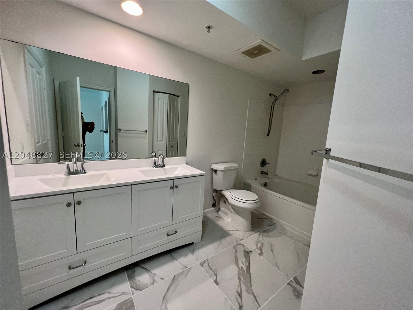 9172 Collins Ave 214 Property Photo 18