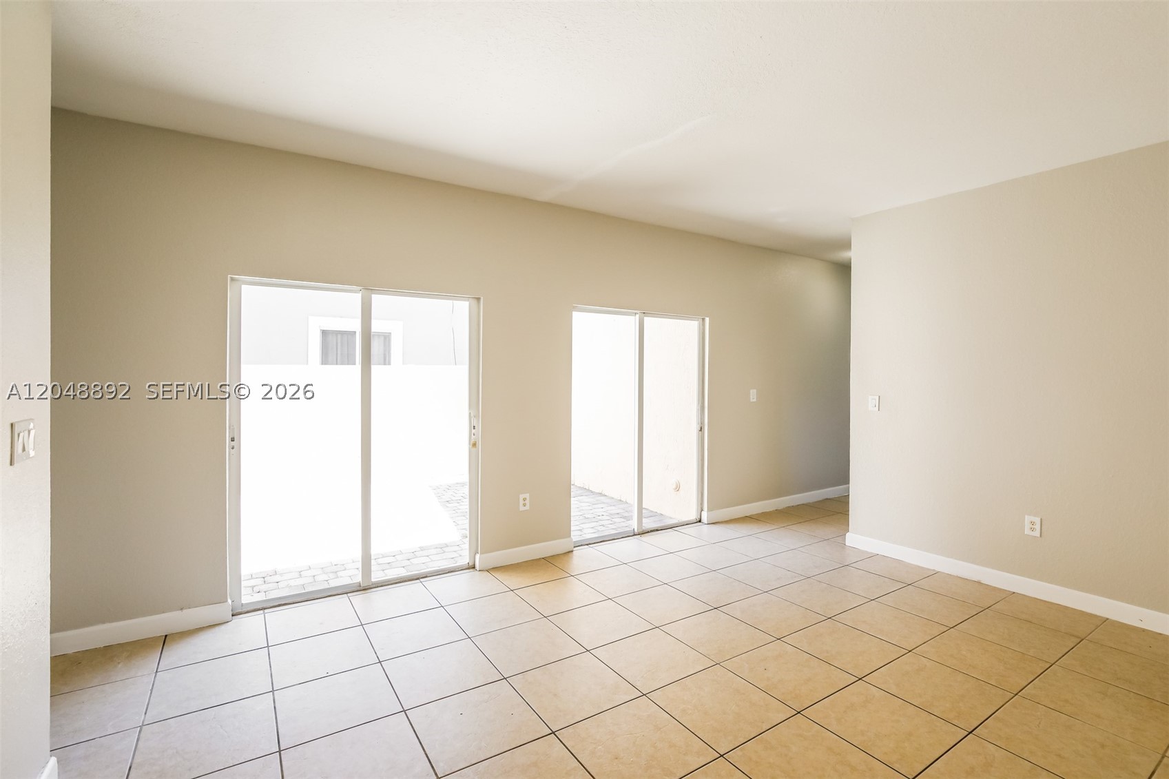 216 Se 32nd Ter Property Photo 4