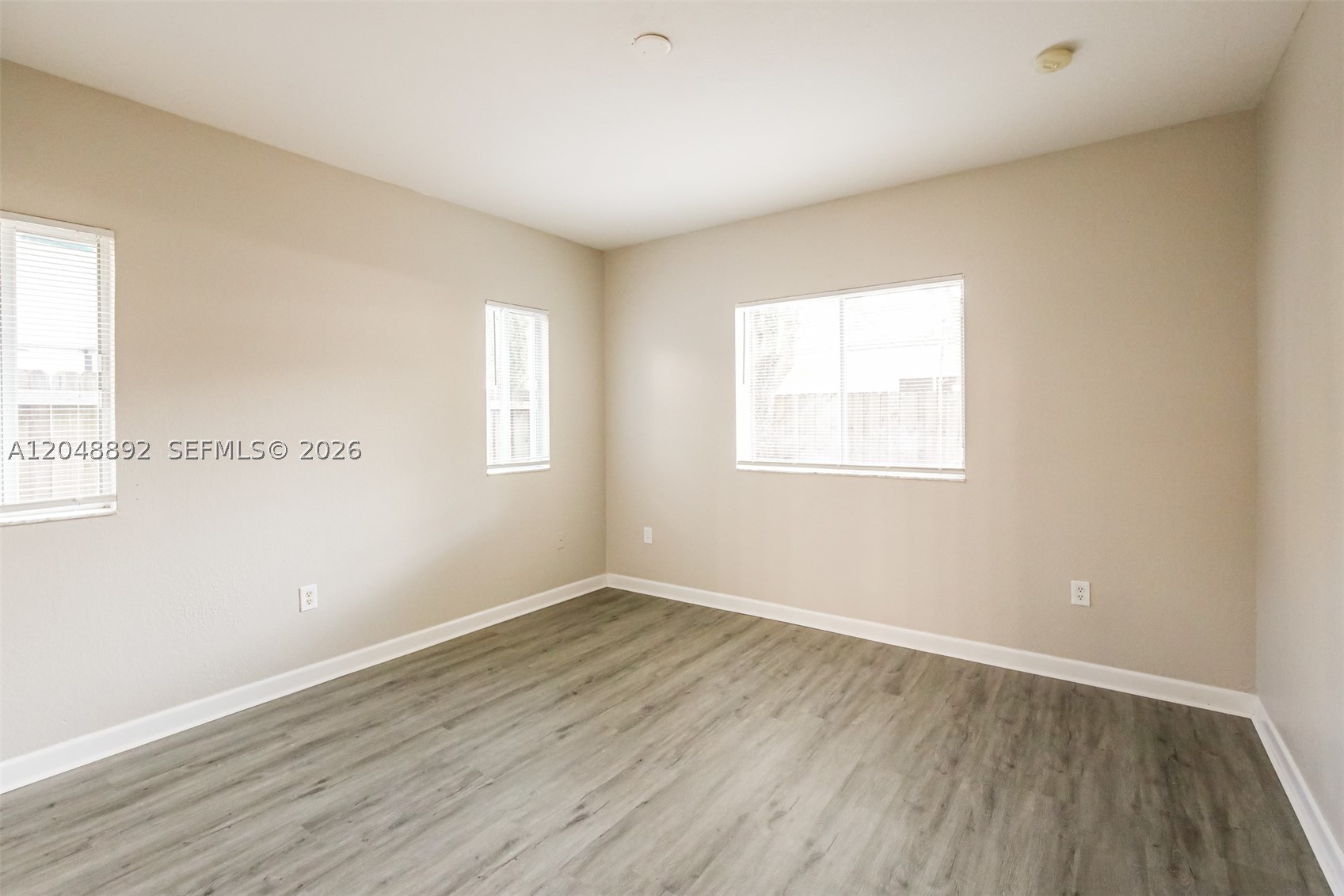 216 Se 32nd Ter Property Photo 11