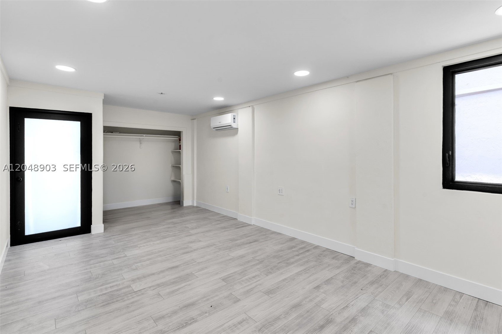 725 Sw 1st Ave 1 Property Photo 1