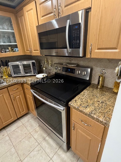 100 Bayview Dr 1208 Property Photo 3