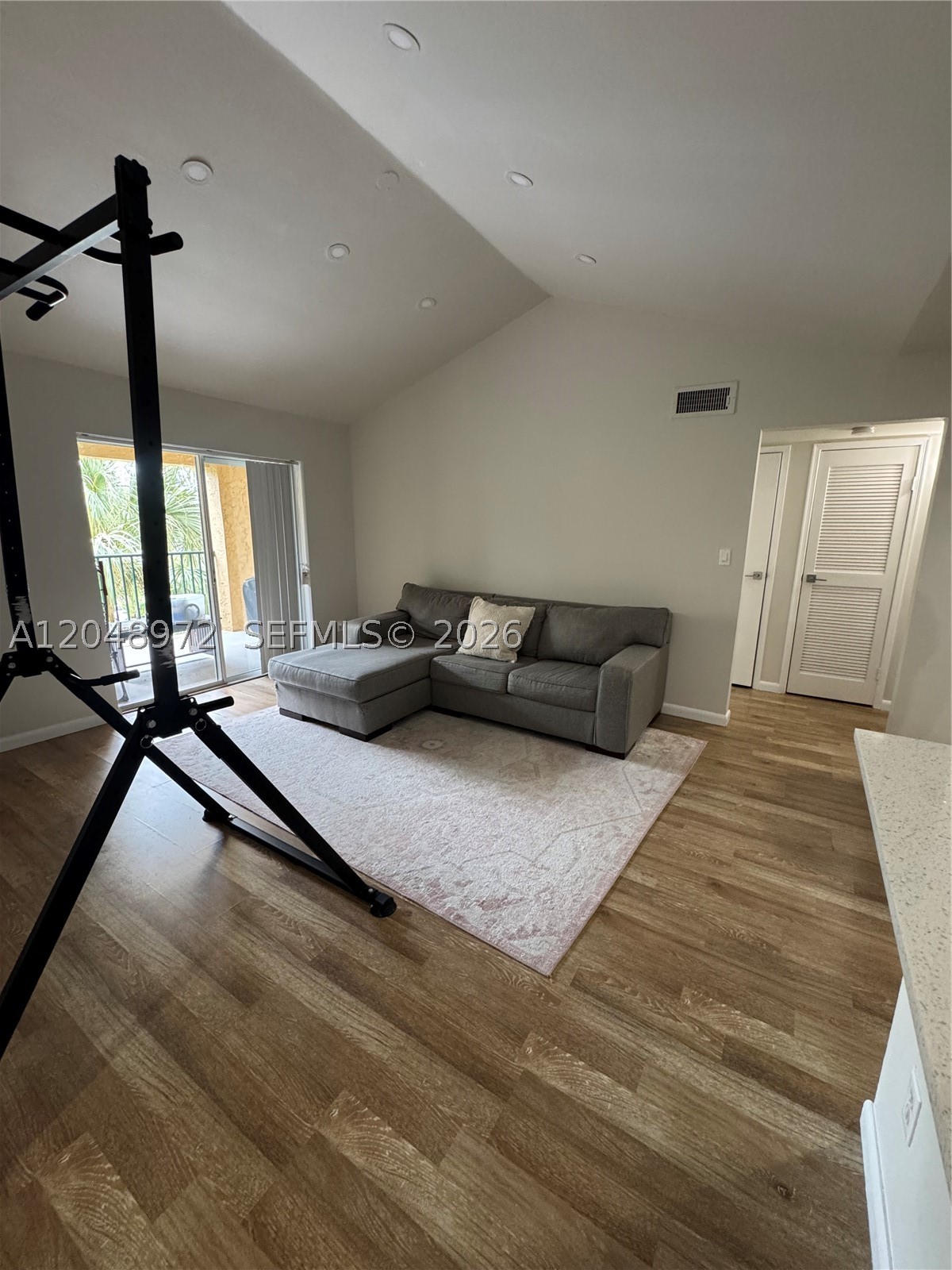 733 Riverside Dr 1236 Property Photo 1