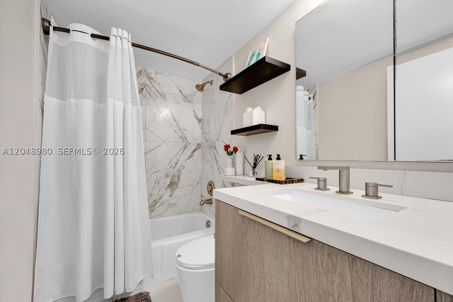 155 Ocean Lane Dr 413 Property Photo 28
