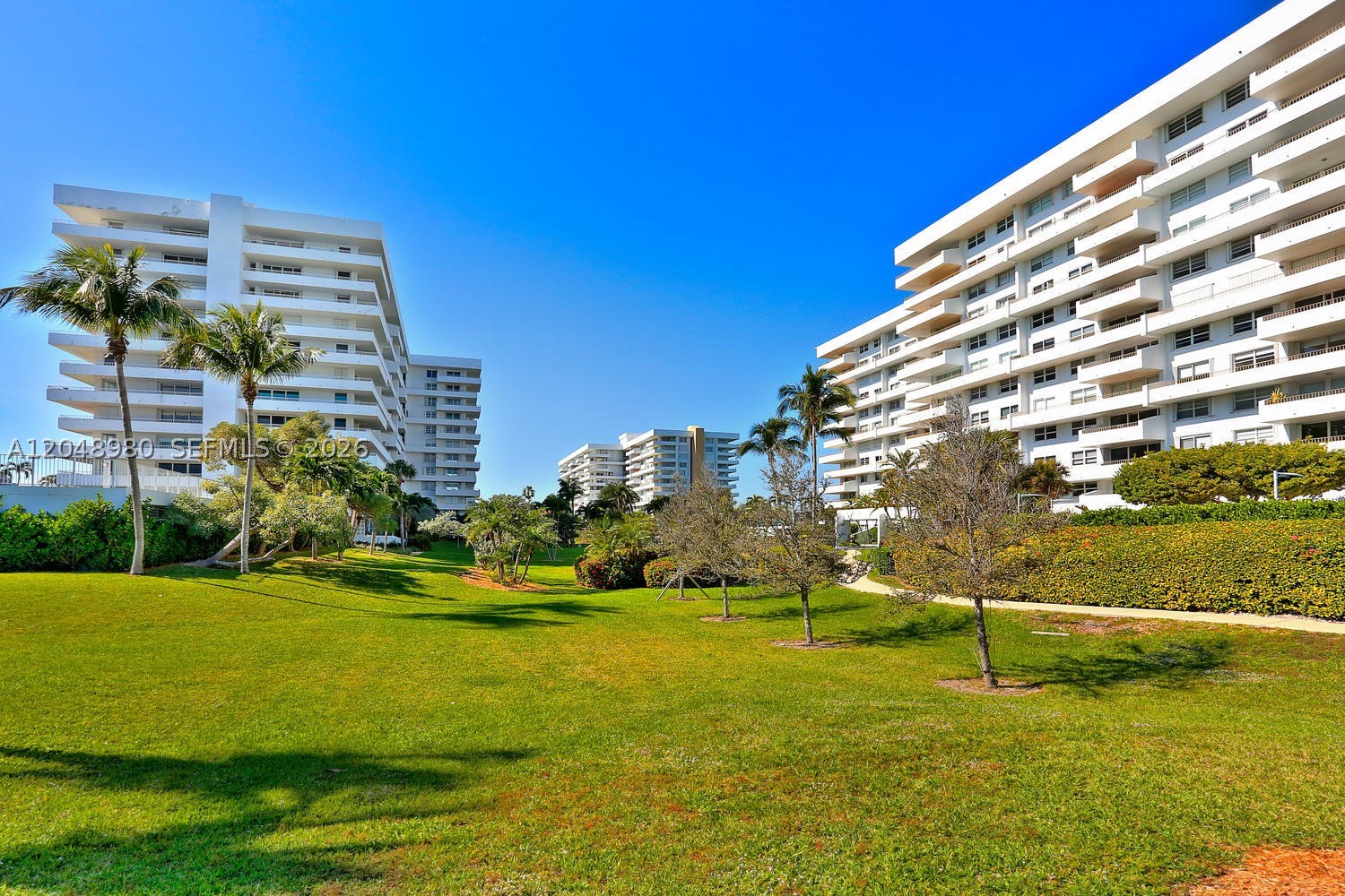 155 Ocean Lane Dr 413 Property Photo 38