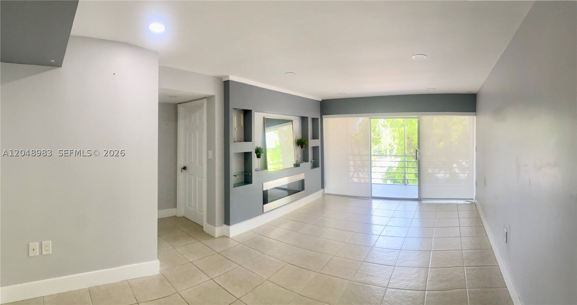 4255 N University Dr 304 Property Photo 1
