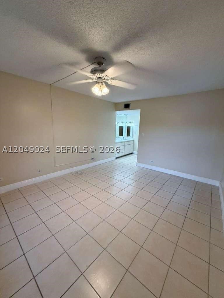 3720 Inverrary Dr 3l Property Photo 4