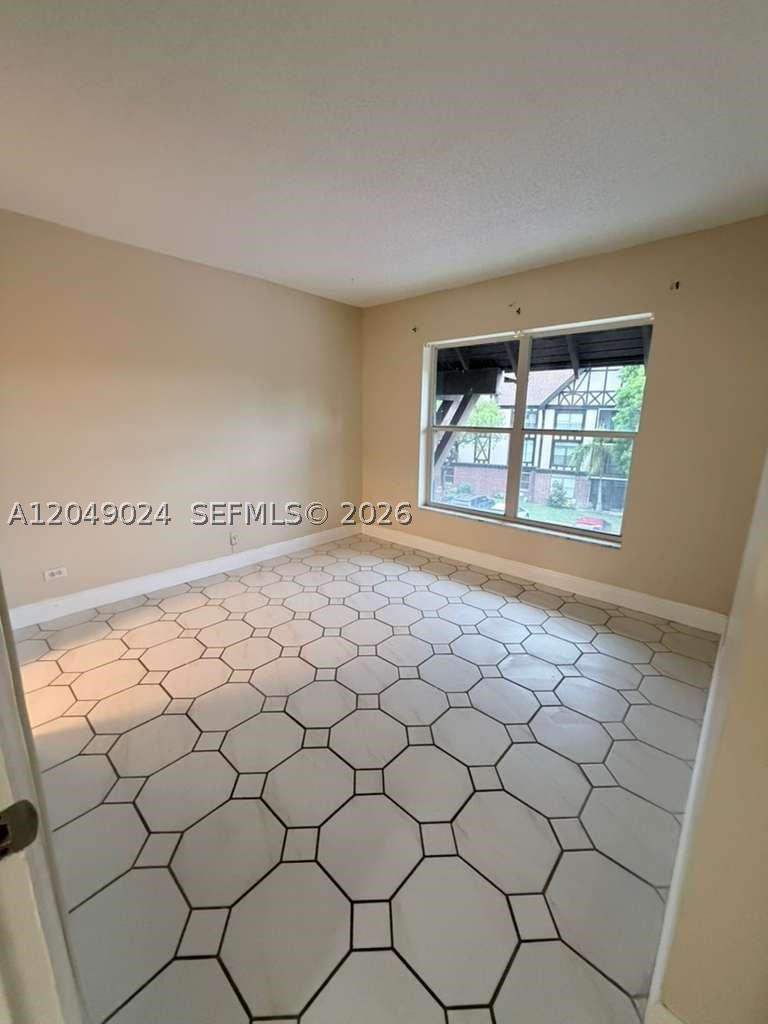 3720 Inverrary Dr 3l Property Photo 8