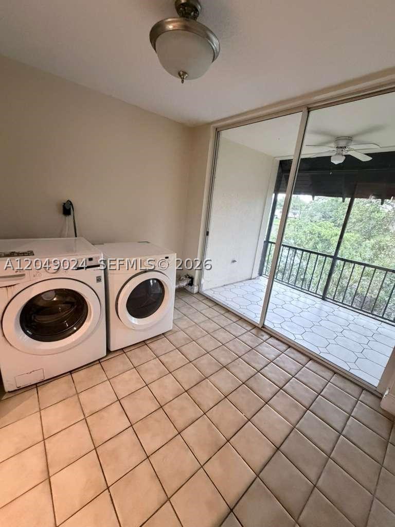 3720 Inverrary Dr 3l Property Photo 10