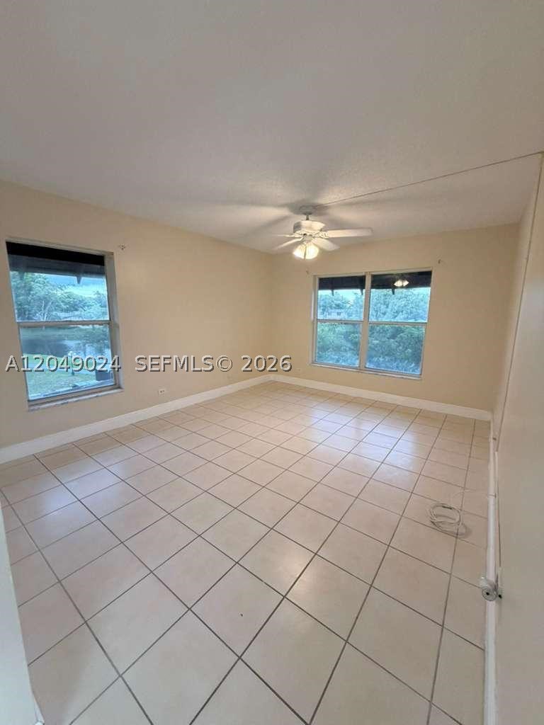 3720 Inverrary Dr 3l Property Photo 11