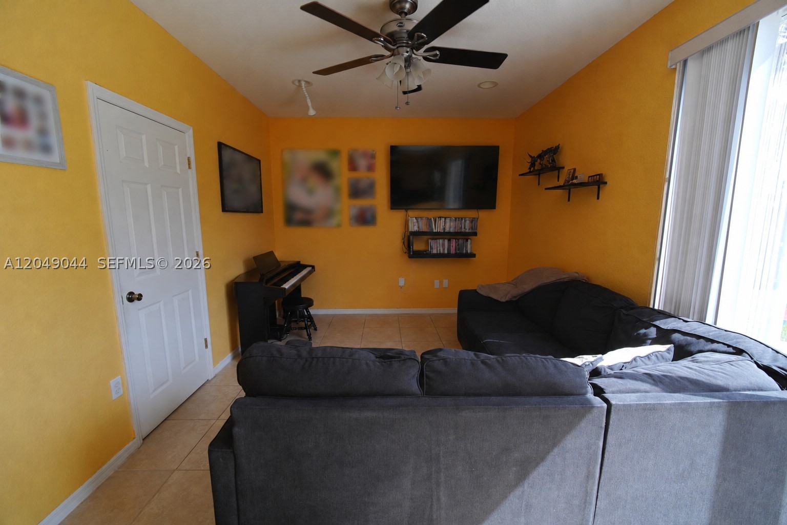 1430 Se 18th Pl Property Photo 3