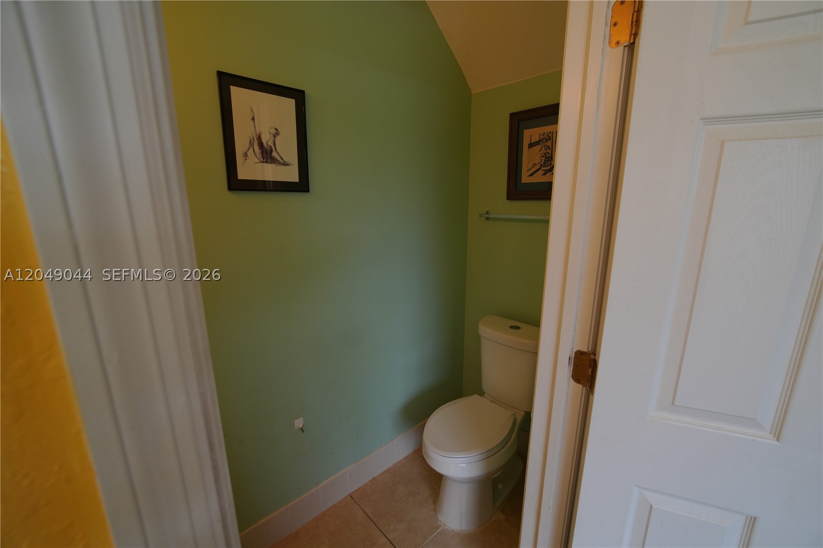 1430 Se 18th Pl Property Photo 5