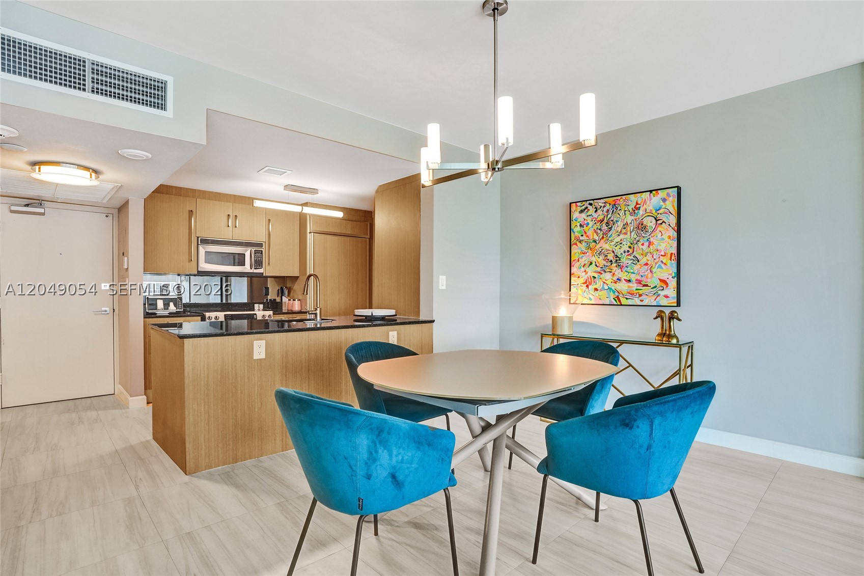 10275 Collins Ave 1116 Property Photo 4
