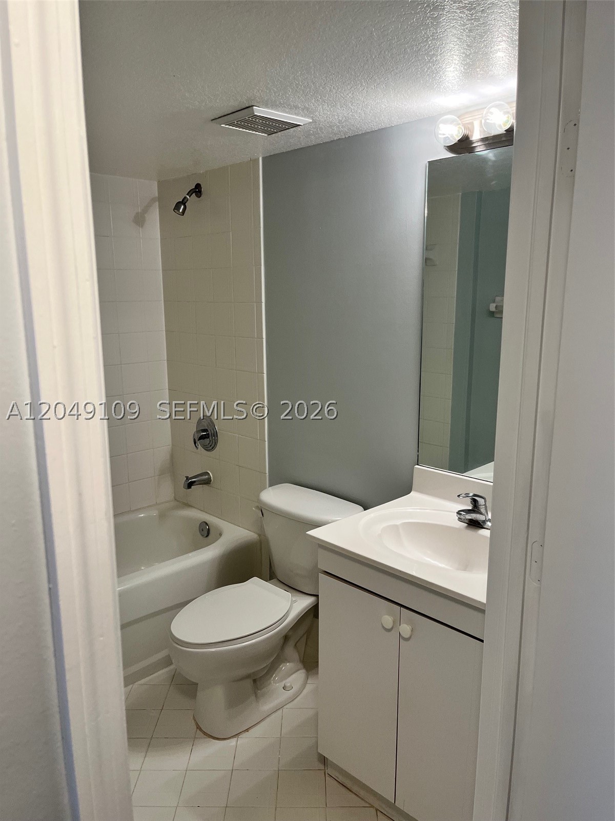 1261 Se 27th St 104 Property Photo 7