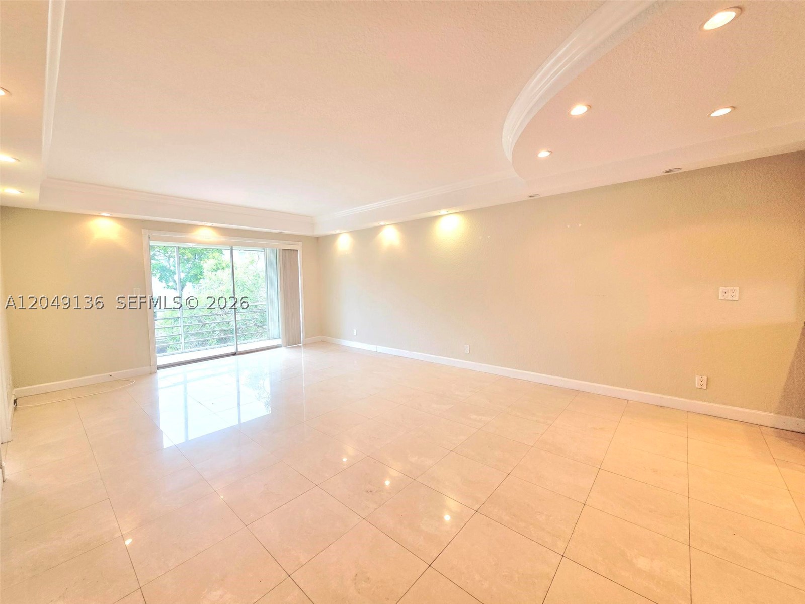 1400 NE 57th Ct 202 Property Photo 1