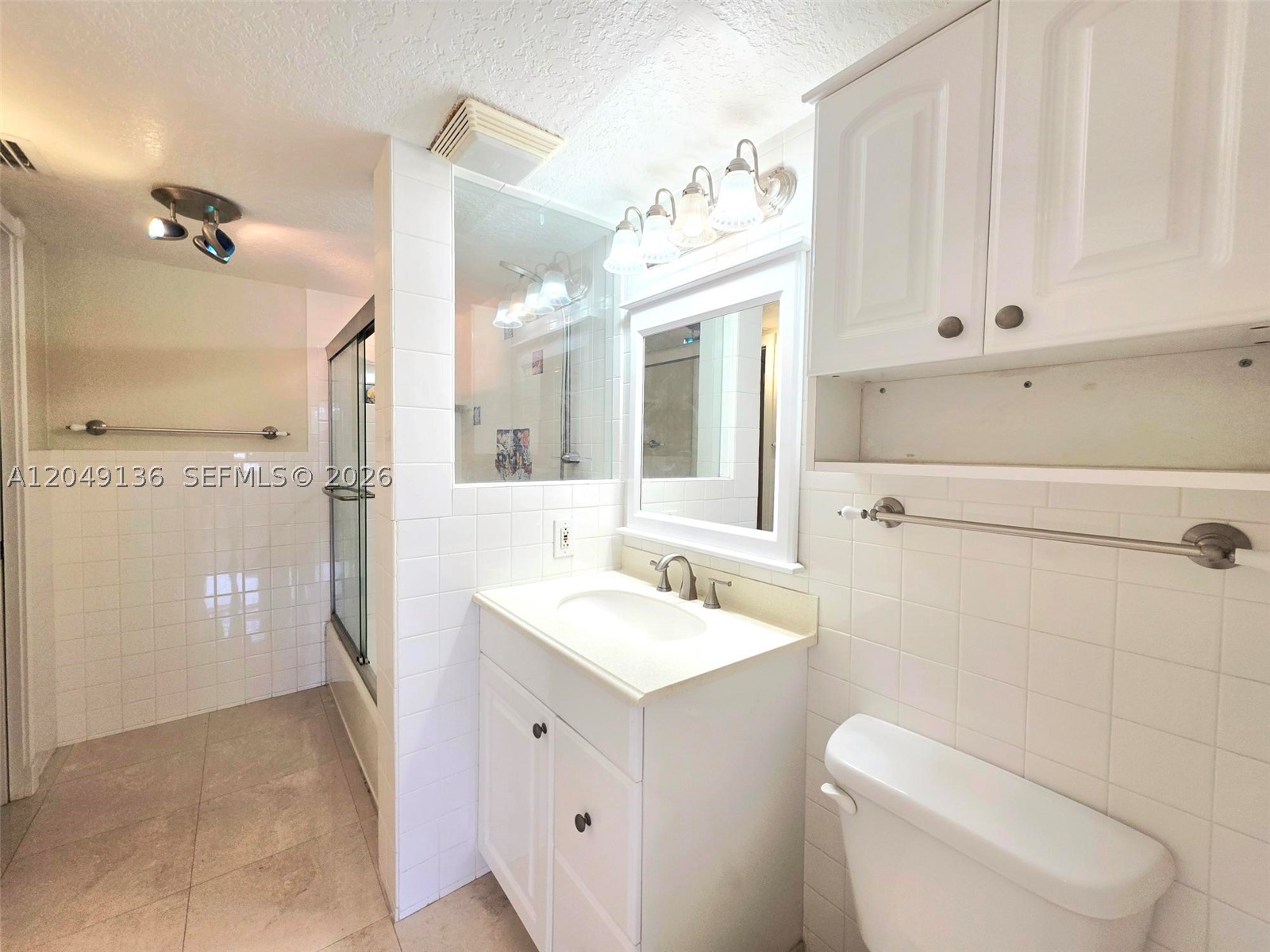 1400 Ne 57th Ct 202 Property Photo 12
