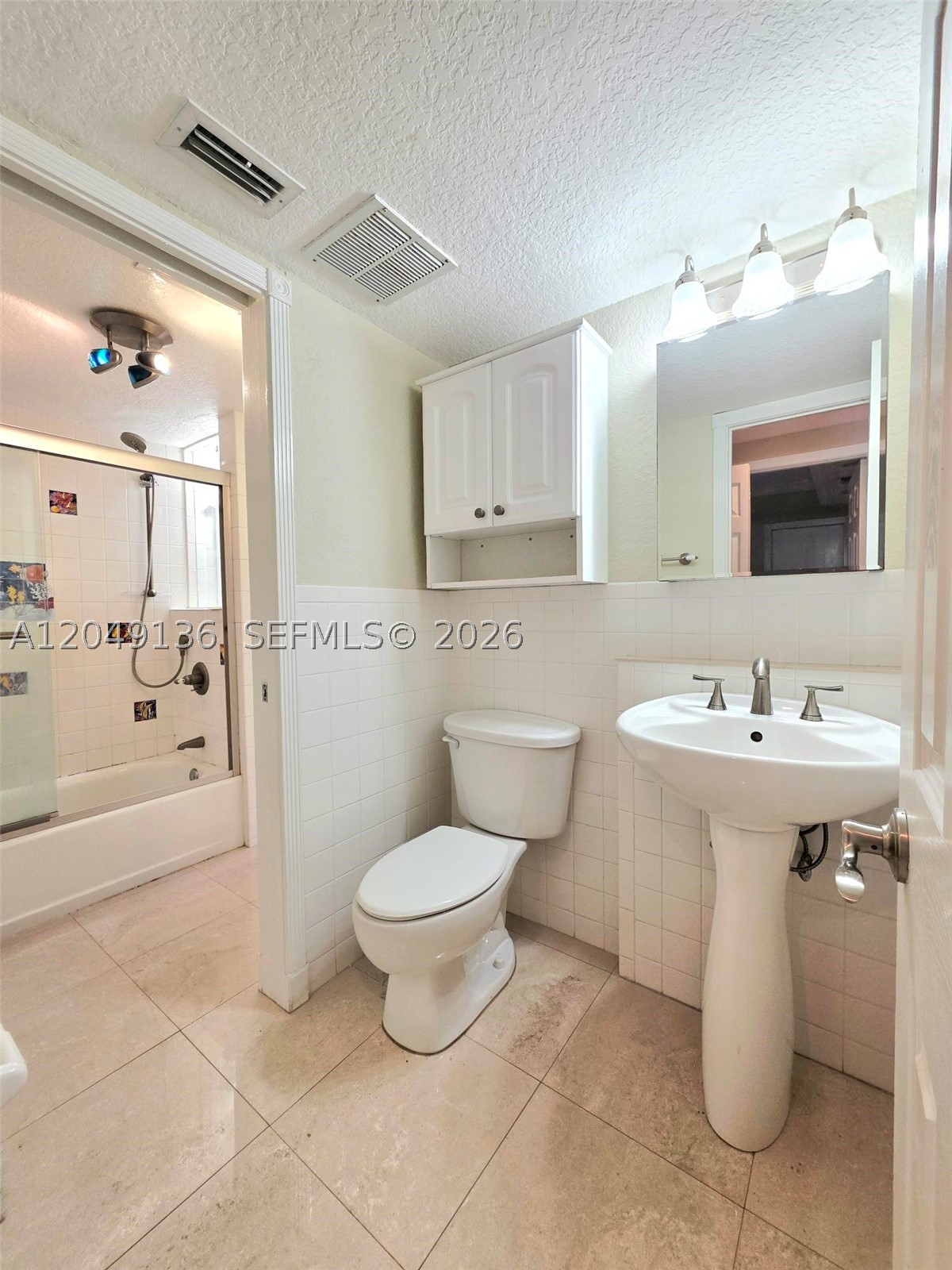 1400 Ne 57th Ct 202 Property Photo 15