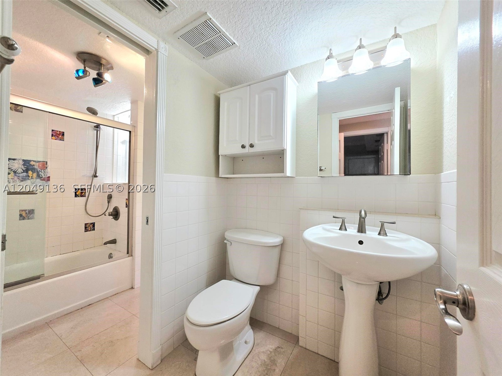 1400 Ne 57th Ct 202 Property Photo 16