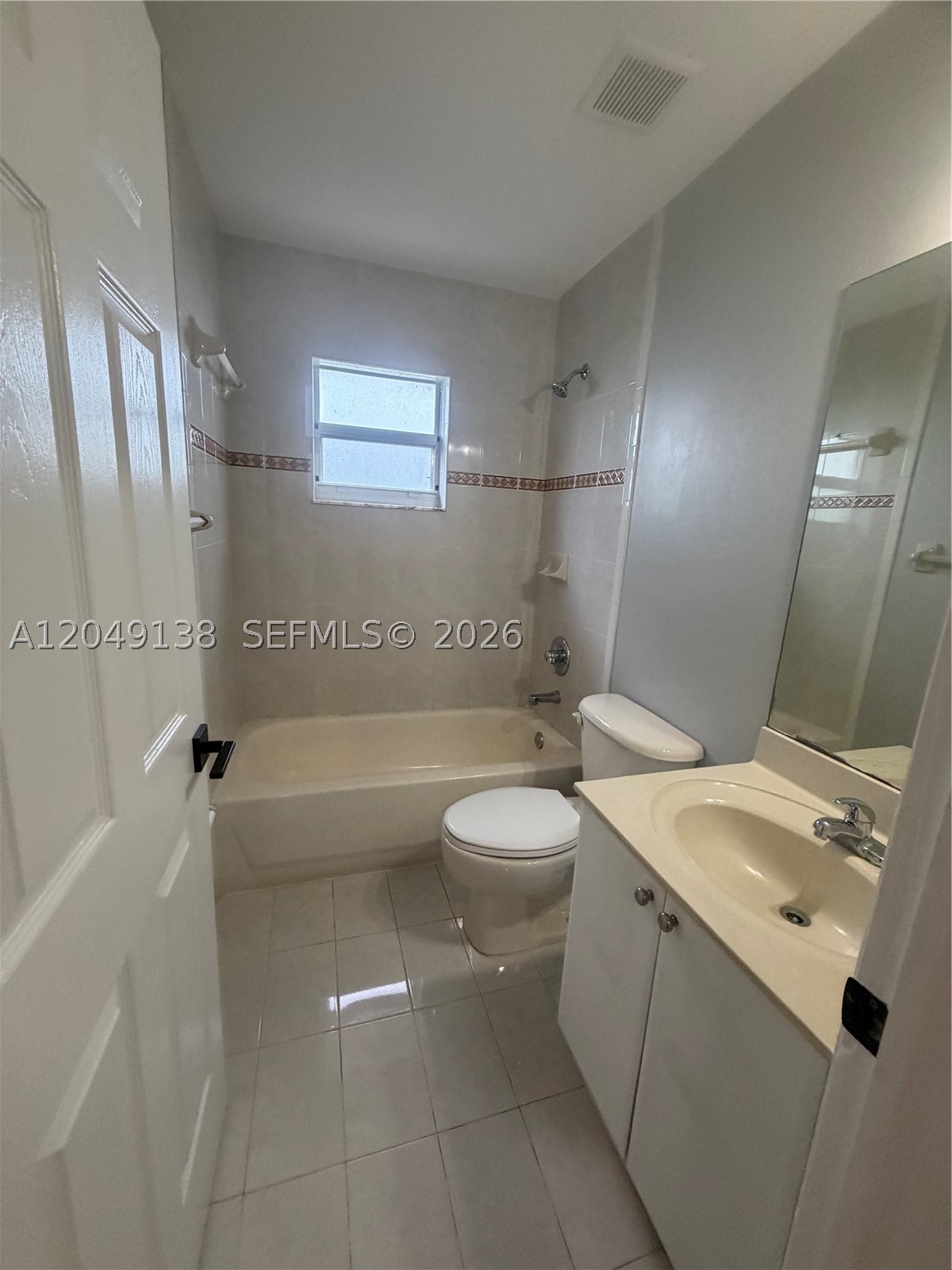 A12049138 Property Photo 9