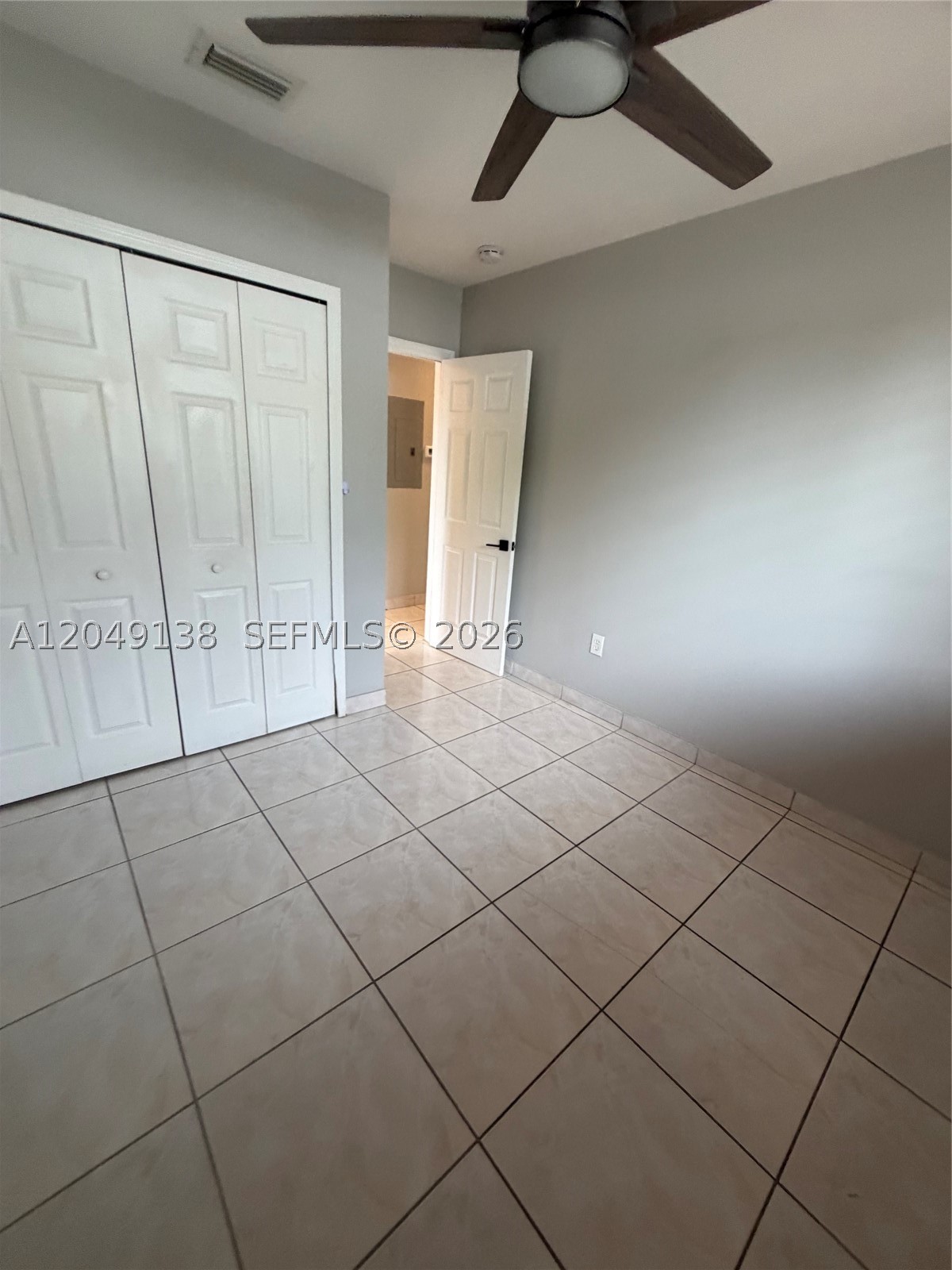A12049138 Property Photo 10