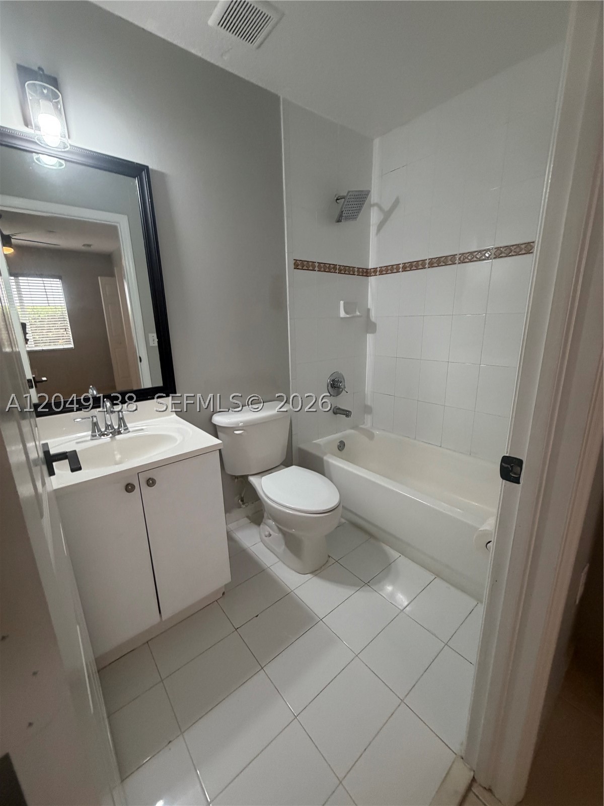 A12049138 Property Photo 15