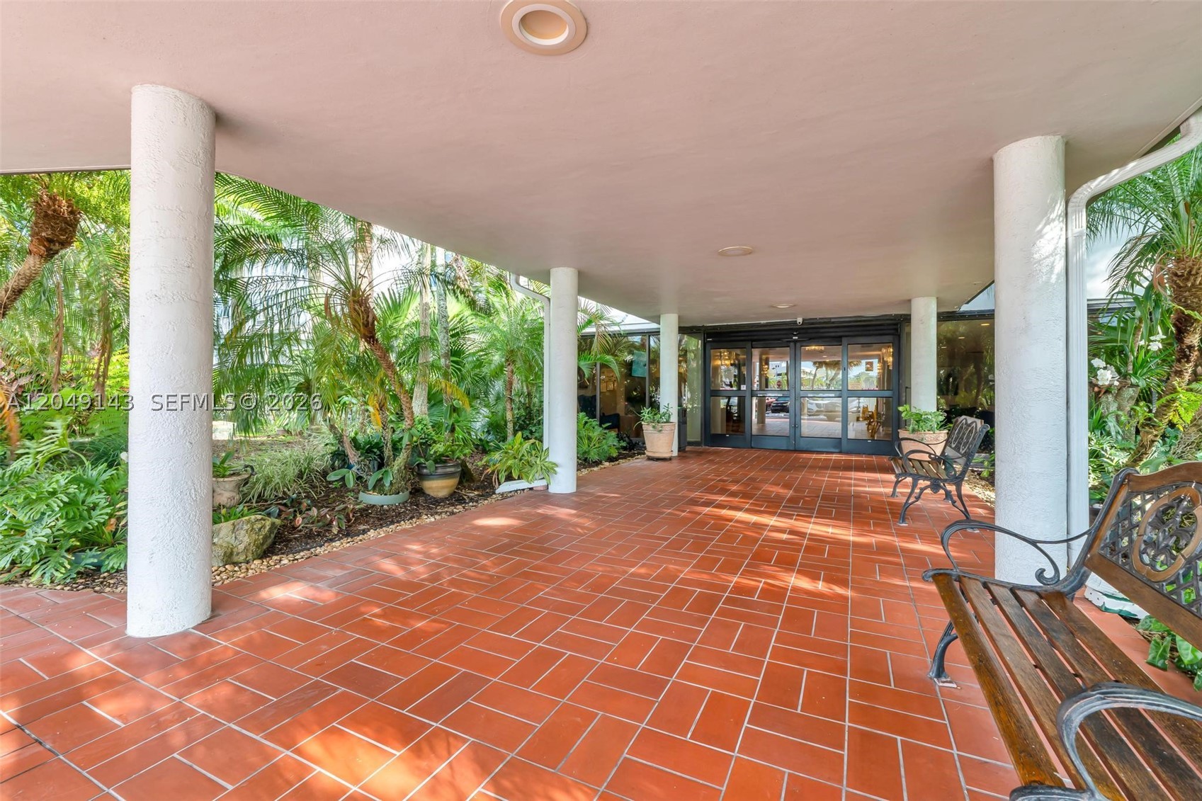 3800 Hillcrest Dr 422 Property Photo 2