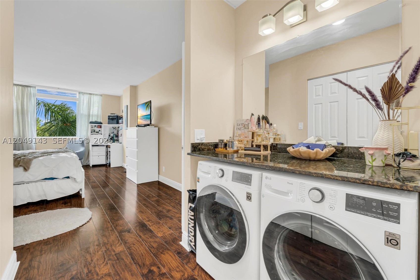 3800 Hillcrest Dr 422 Property Photo 25