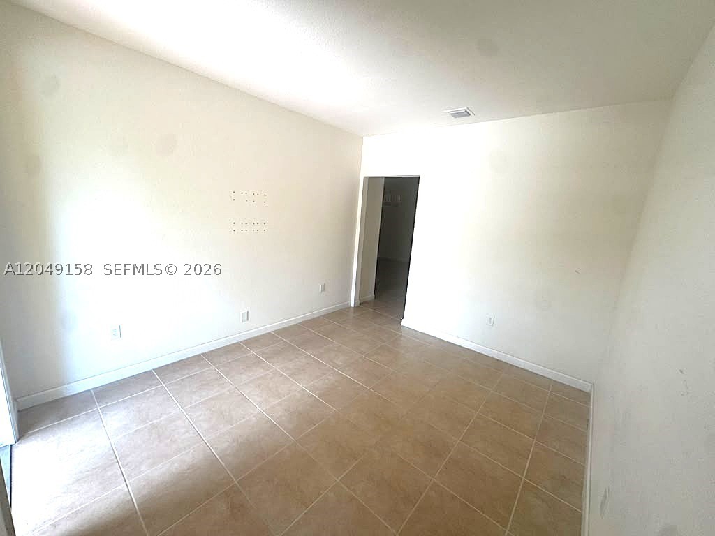 3767 Se 3rd Ct Property Photo 5
