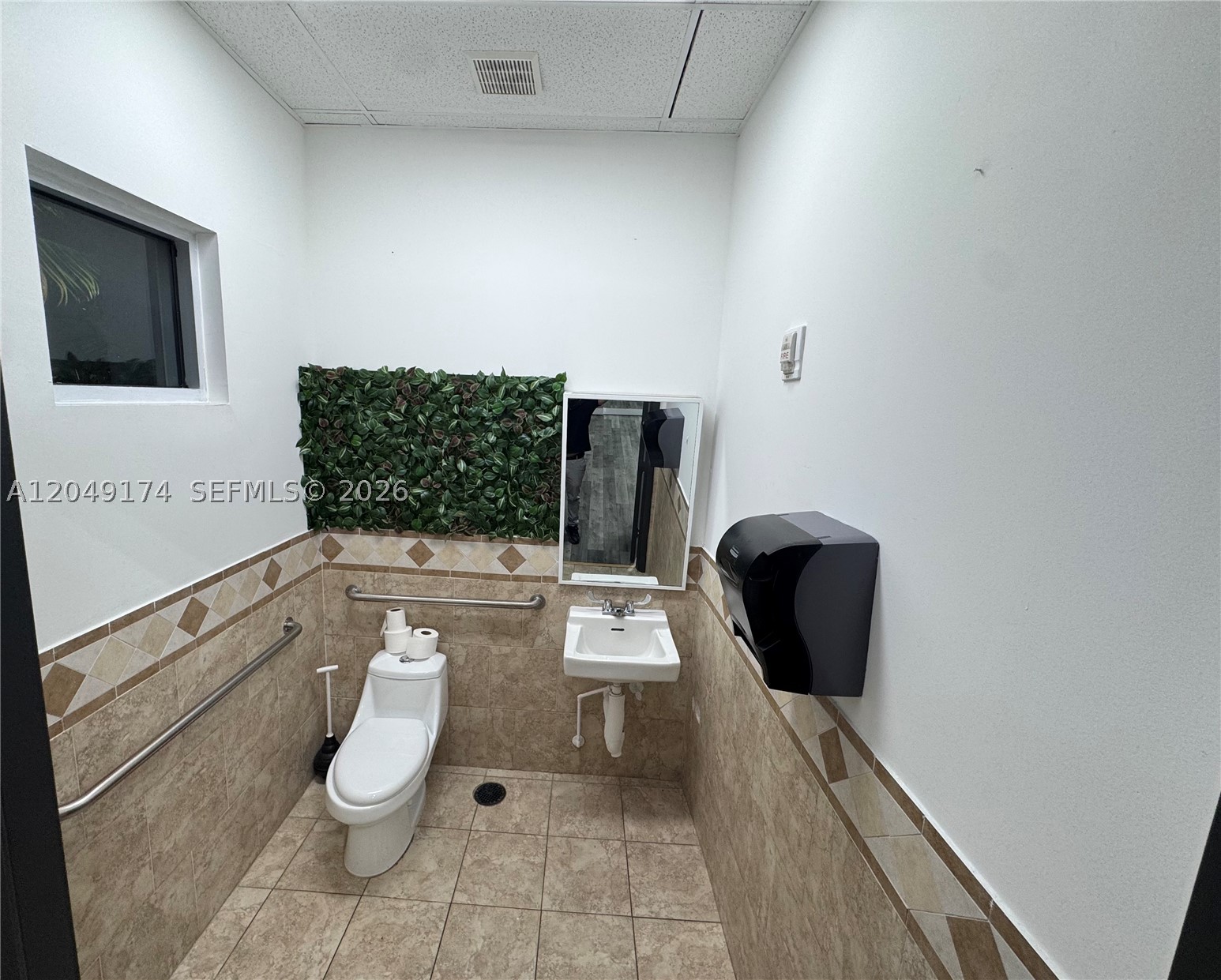 2175 Ne 163rd St 2175 Property Photo 4