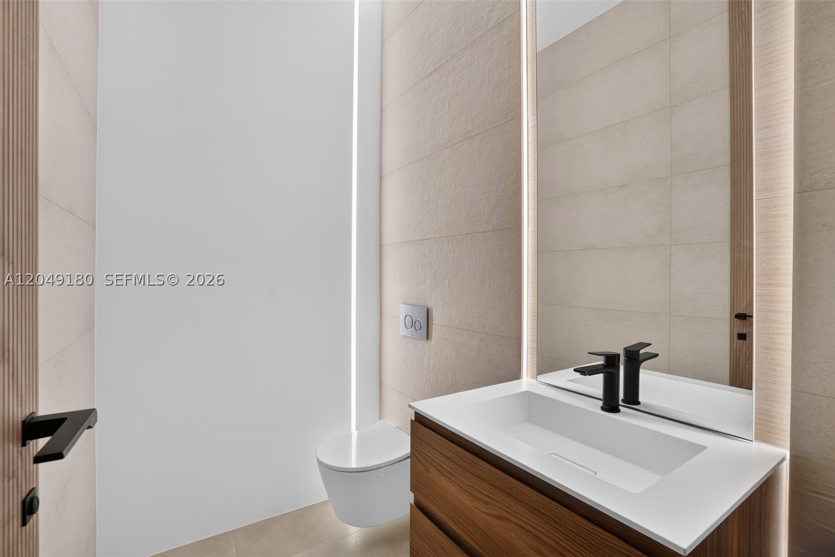 A12049180 Property Photo 25