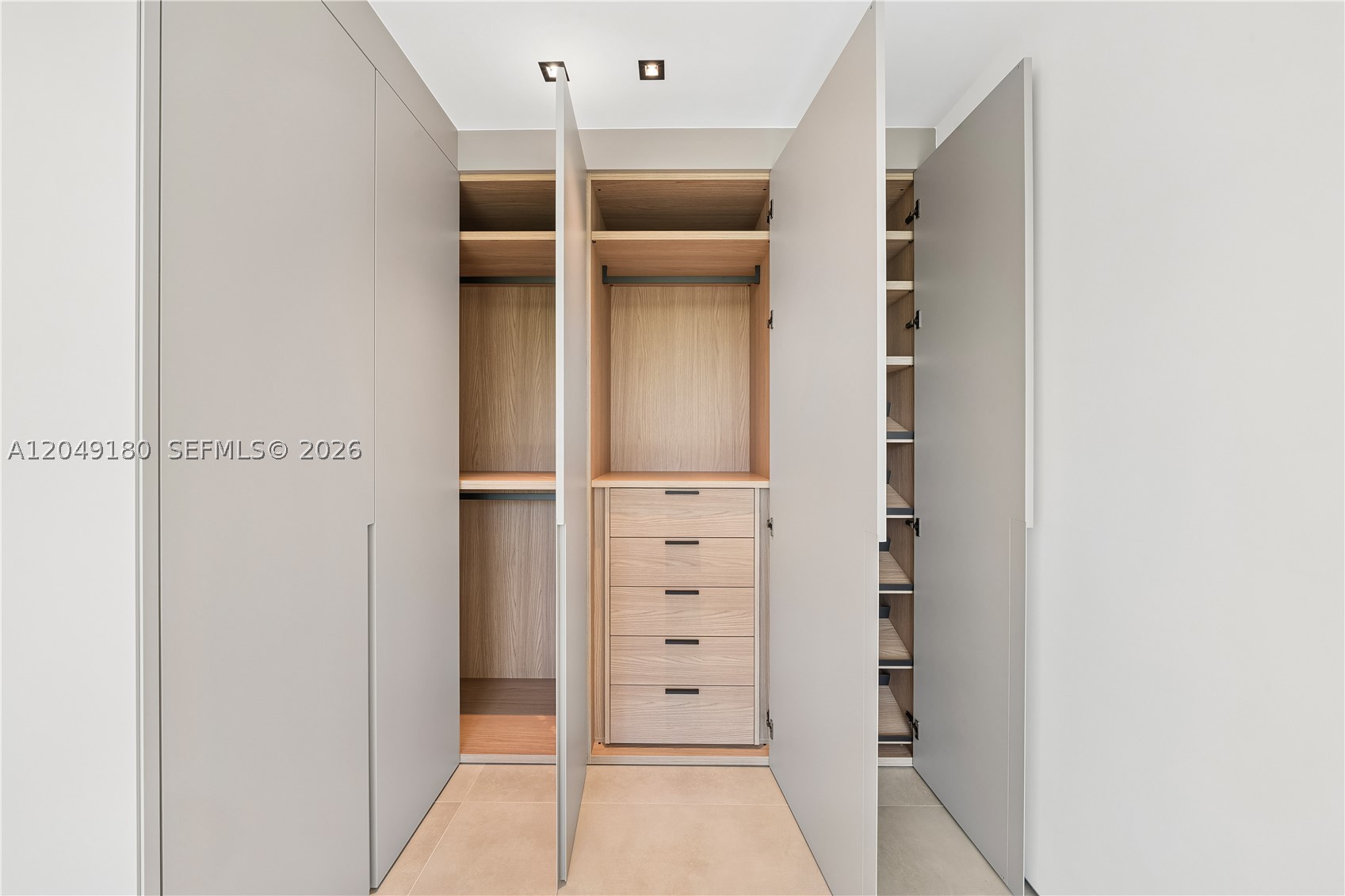 A12049180 Property Photo 26
