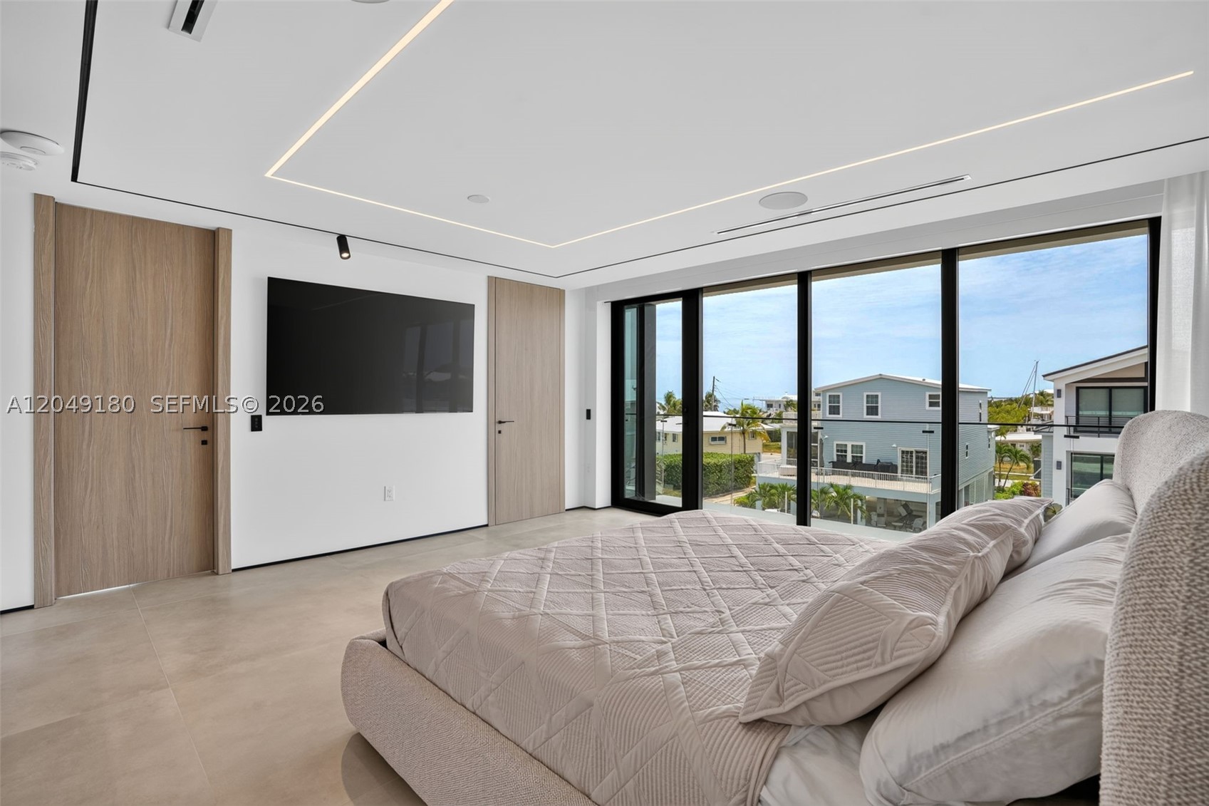 A12049180 Property Photo 32