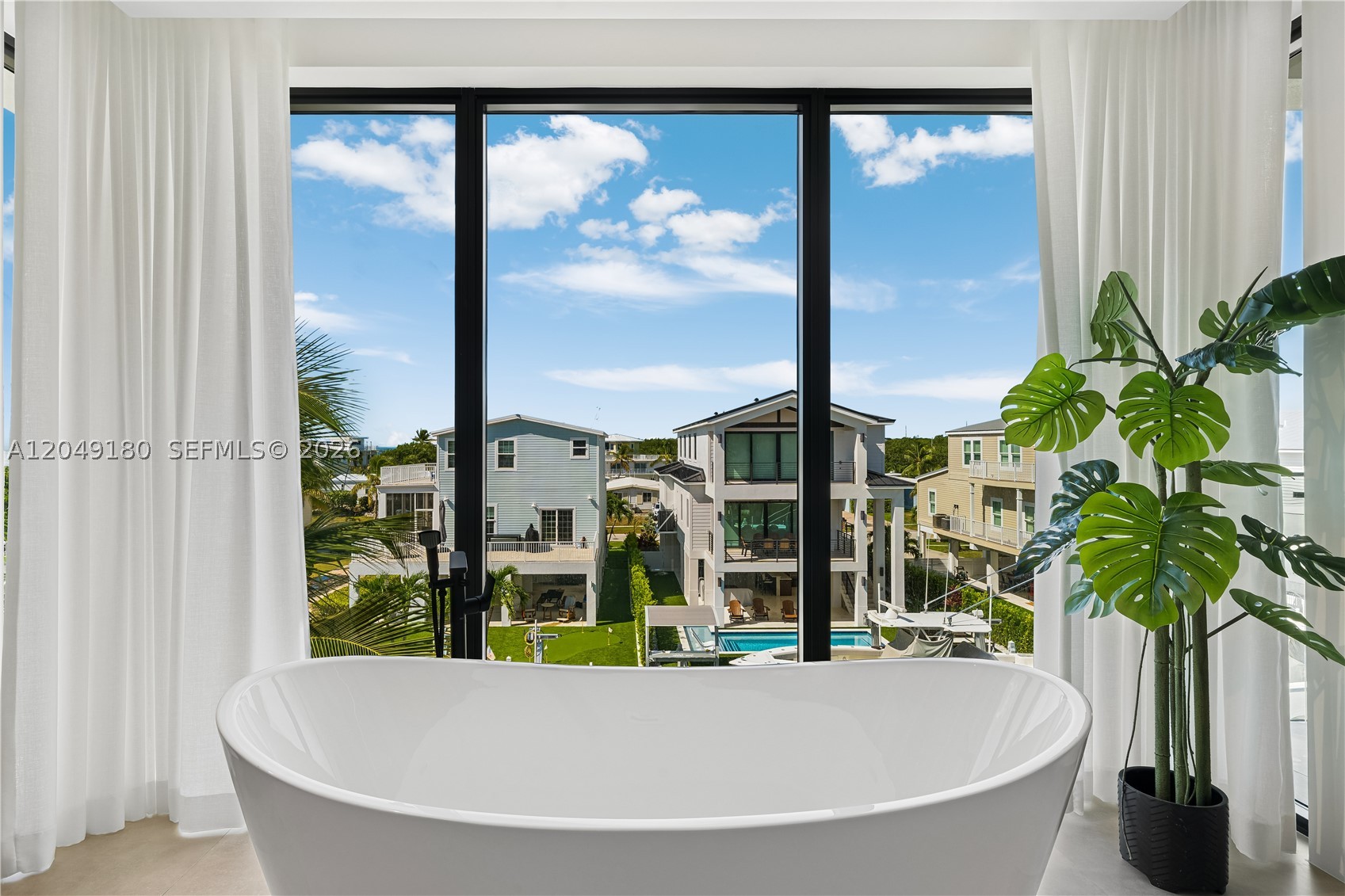 A12049180 Property Photo 33