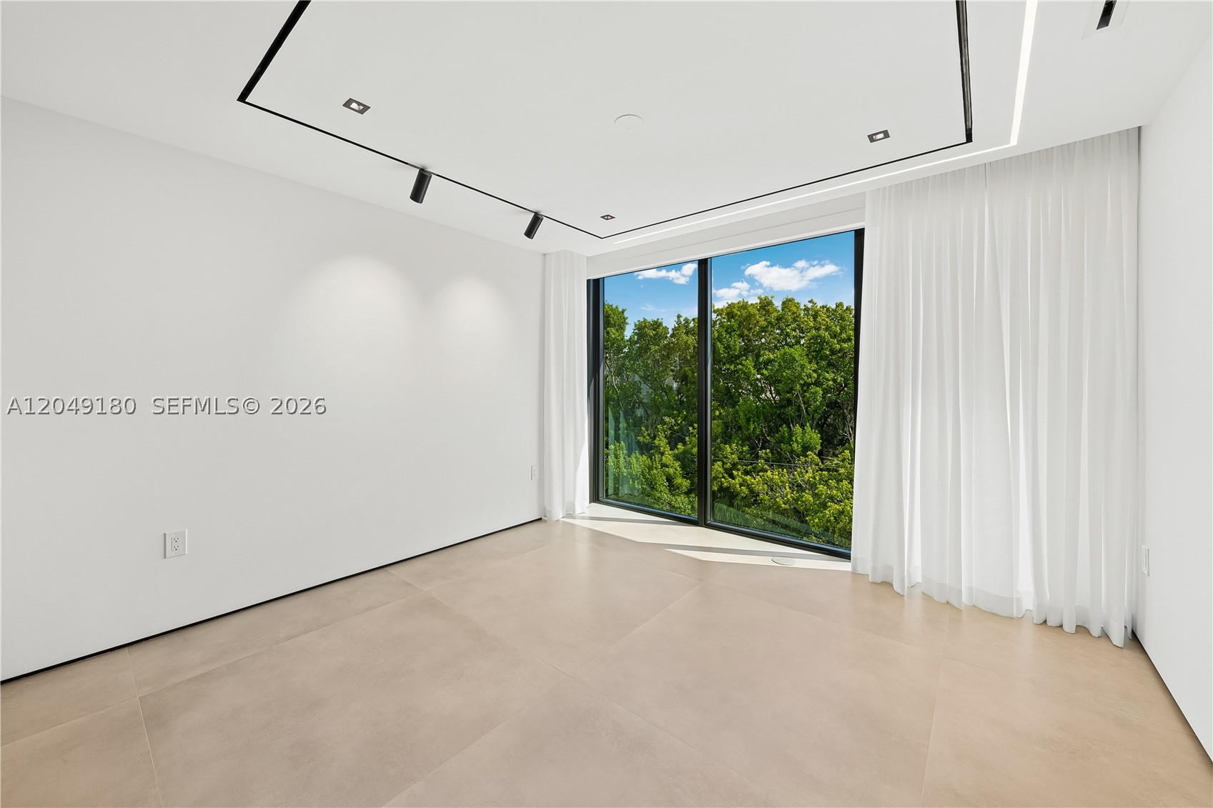 A12049180 Property Photo 56