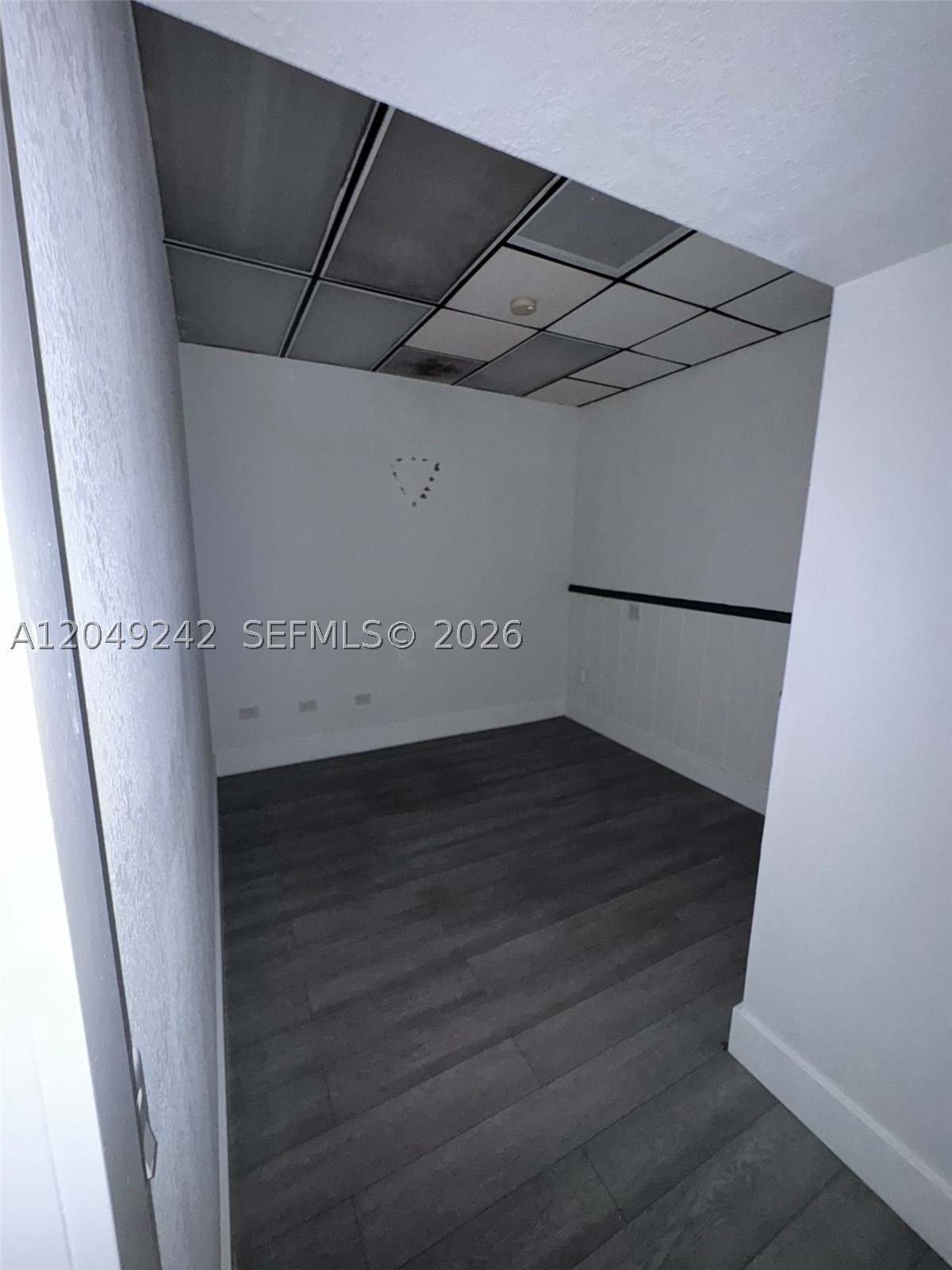 A12049242 Property Photo 8