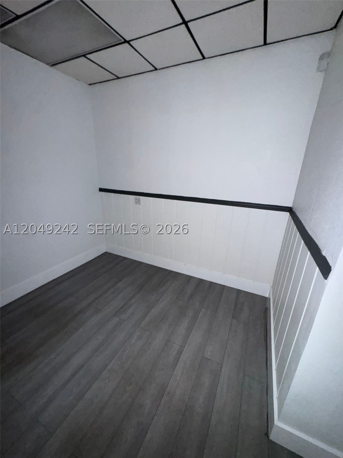 A12049242 Property Photo 9