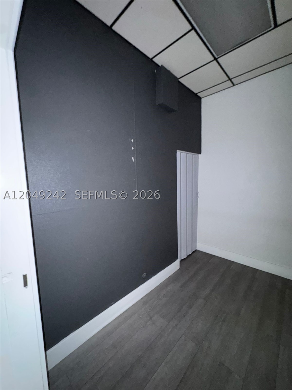 A12049242 Property Photo 10