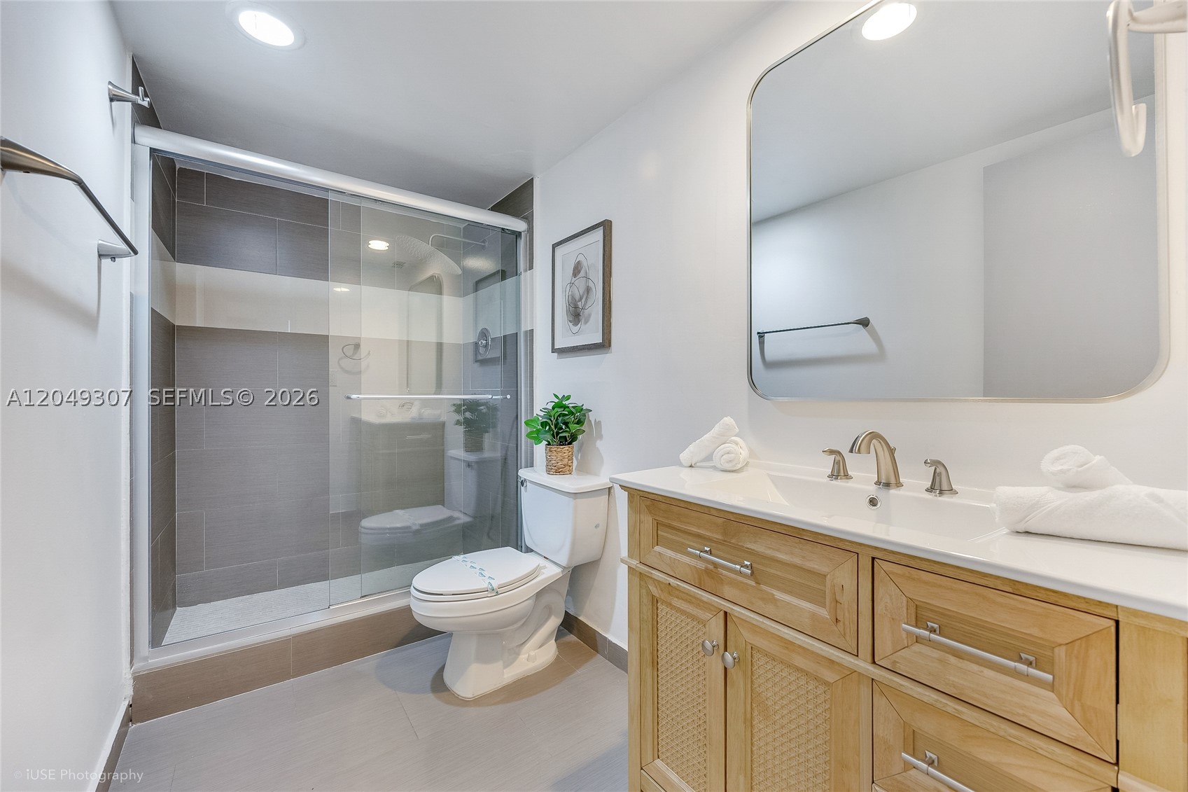 A12049307 Property Photo 9