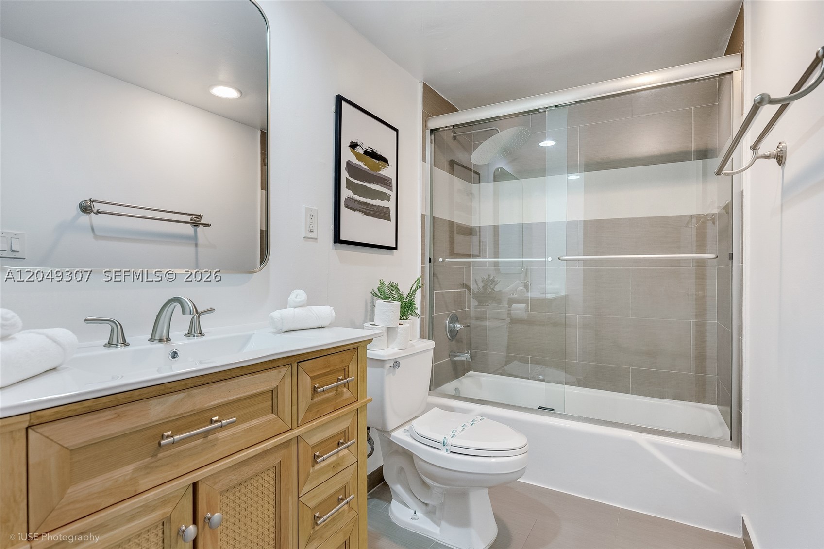 A12049307 Property Photo 10