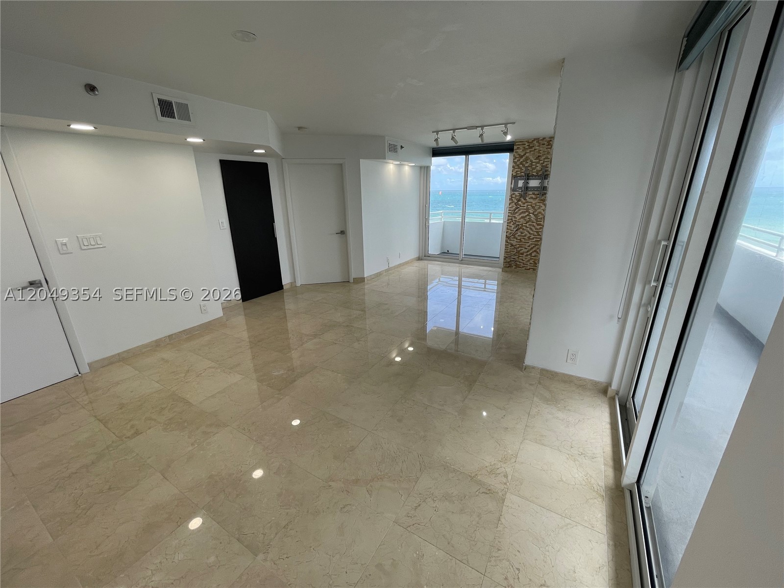 8911 Collins Ave 505 Property Photo 18