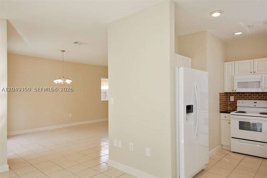 A12049359 Property Photo 3