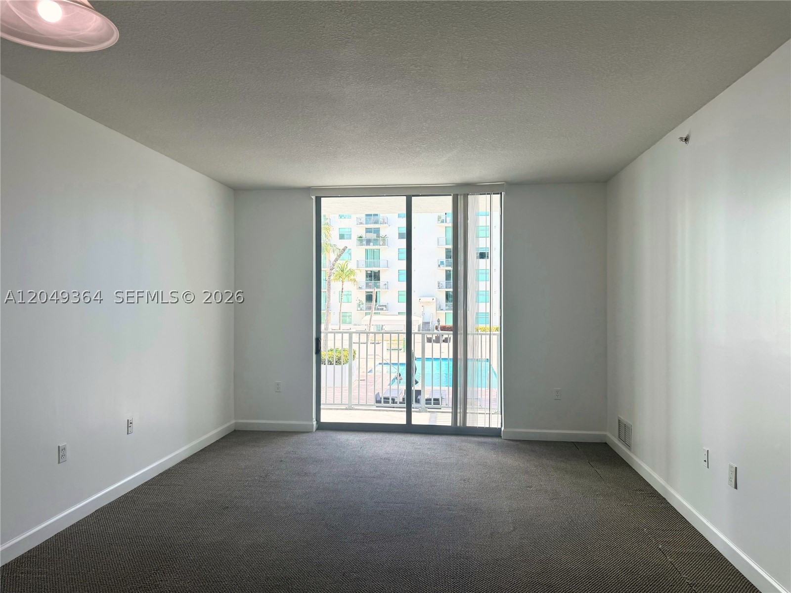 140 S Dixie Hy 502 Property Photo 4