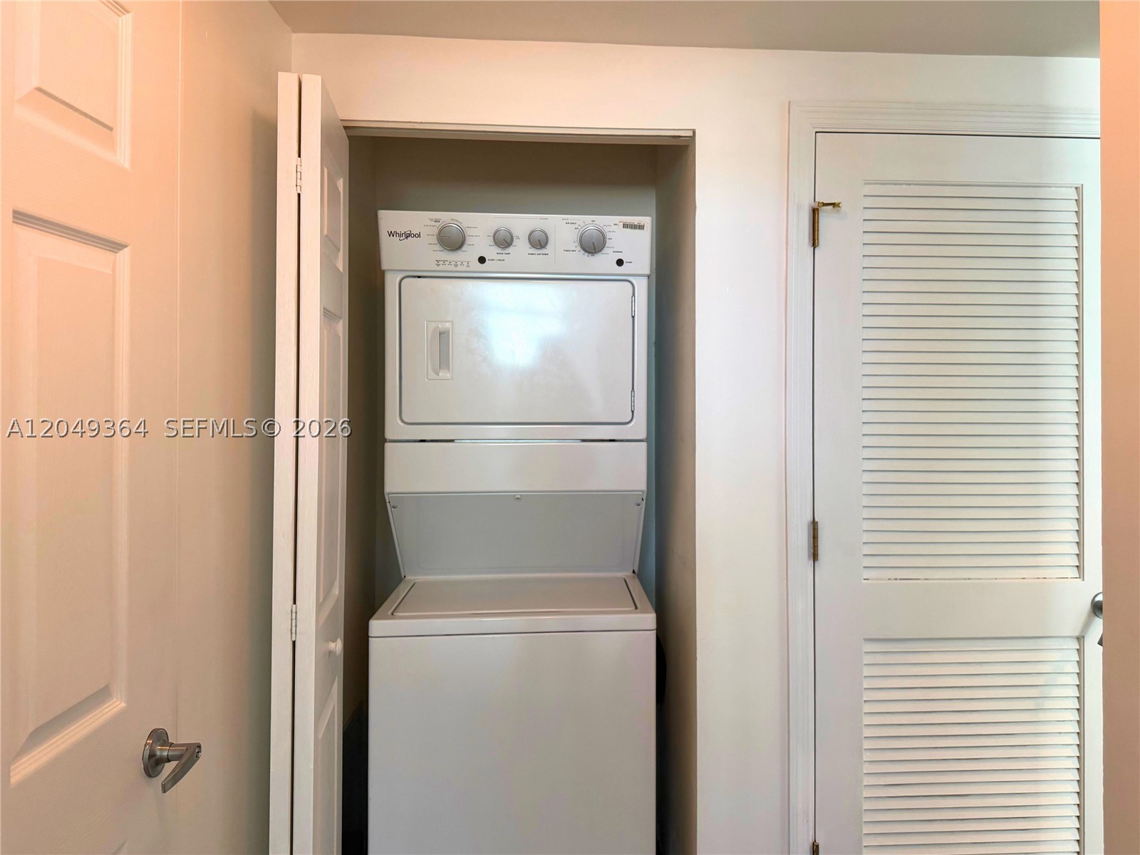 140 S Dixie Hy 502 Property Photo 14
